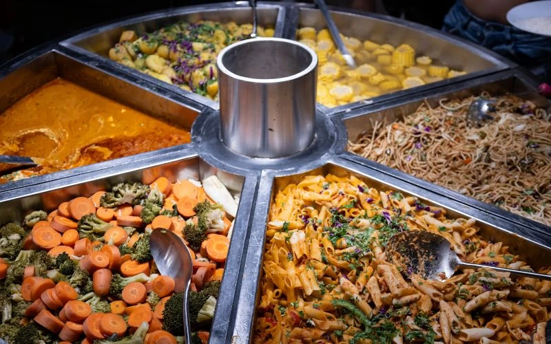 Lunch Liwa Desert Safari