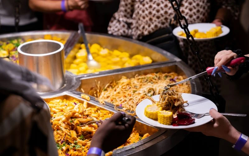 Overnight Desert safari Abu Dhabi Buffet